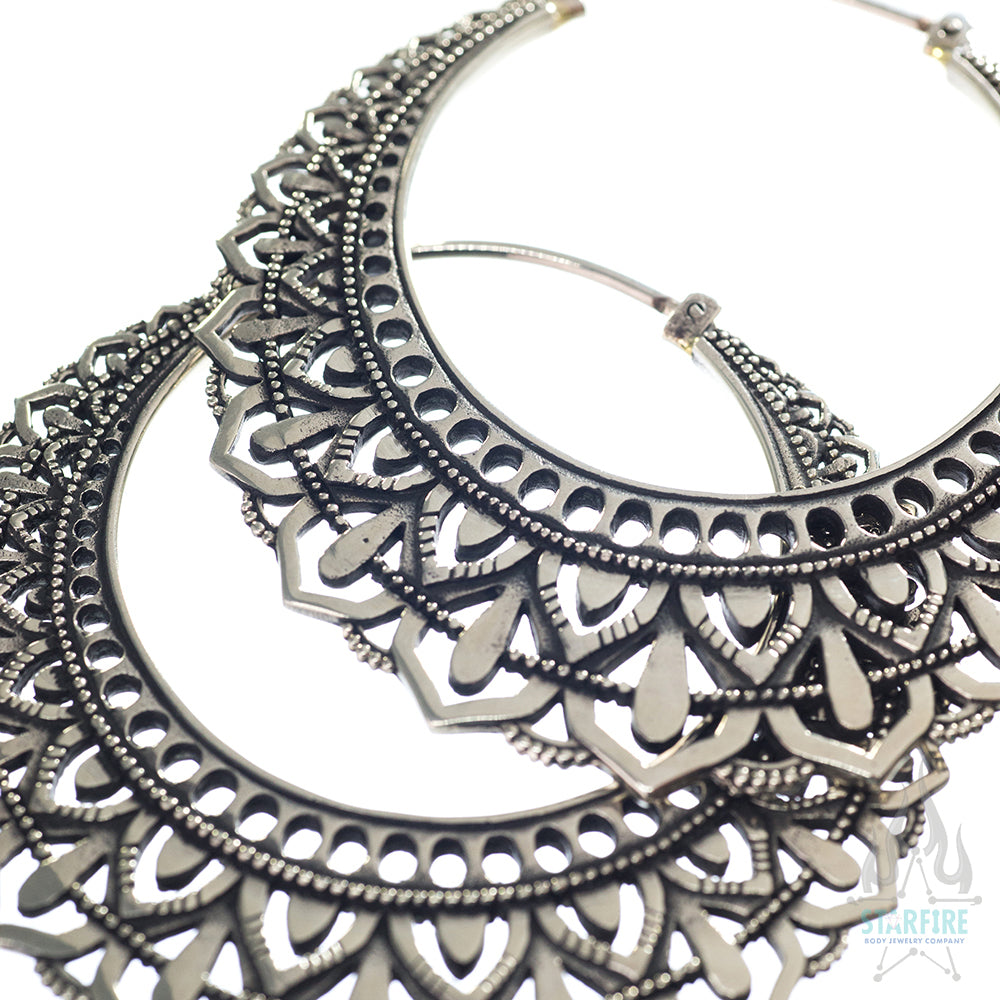 Maya body jewelry store