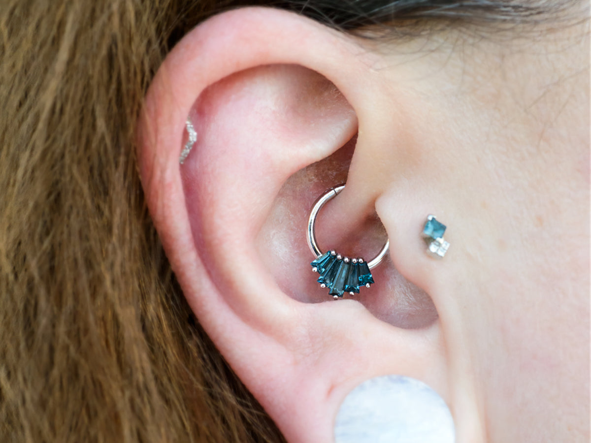 PIERCING - Ear: Daith