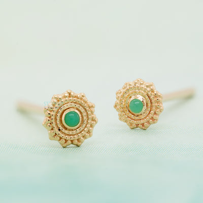 Round Afghan Nostril Screw in Gold with Chrysoprase