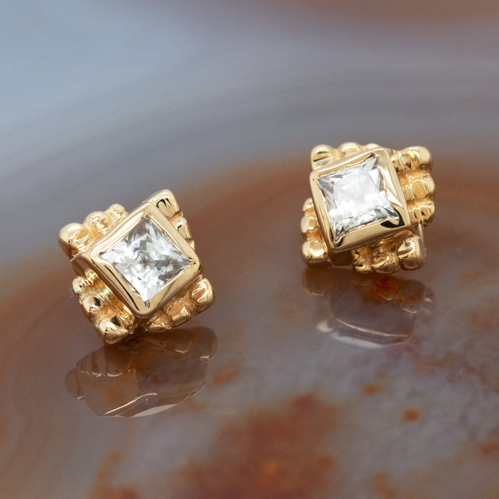 Beaded Princess Threaded End in Gold with White CZ