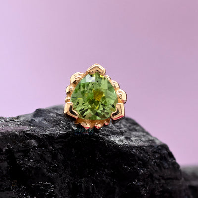 Beaded Trillion Nostril Screw in Gold with Seafoam Tourmaline