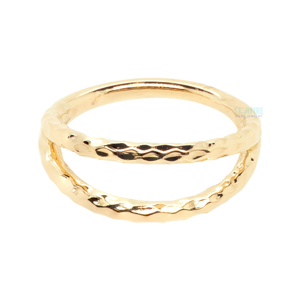 Illusion Hammered Finish Seam Ring in Gold