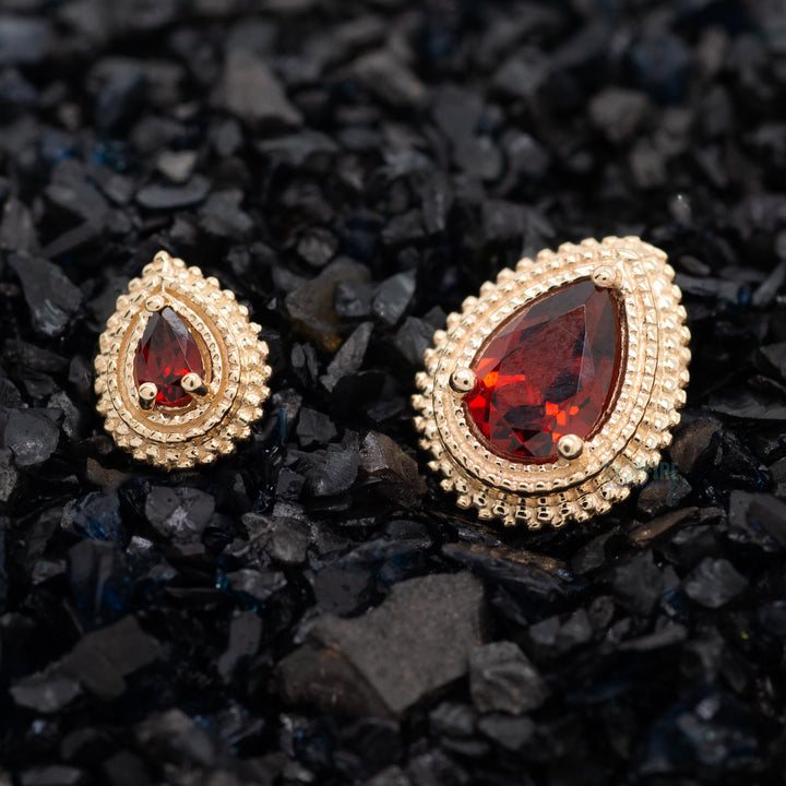 Afghan Pear Threaded End in Gold with Garnet