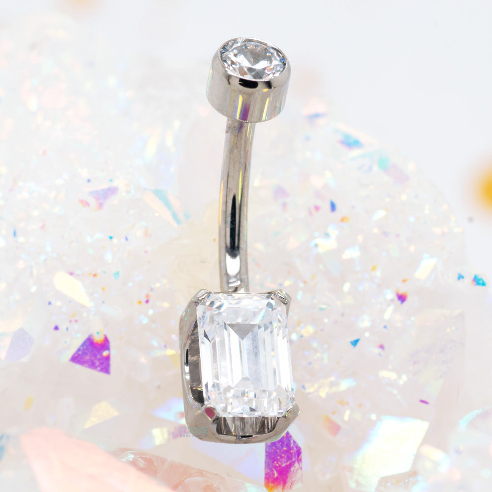Emerald-Cut Brilliant-Cut Gem Navel Curve