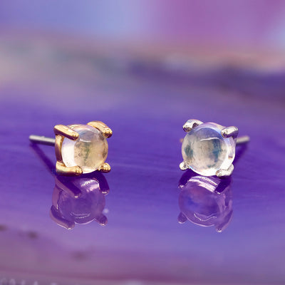 threadless: Prong-Set Rainbow Moonstone End in Gold