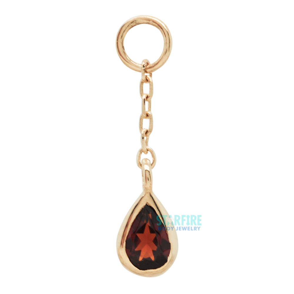 "Concorde" Chain Charm in Gold with Garnet