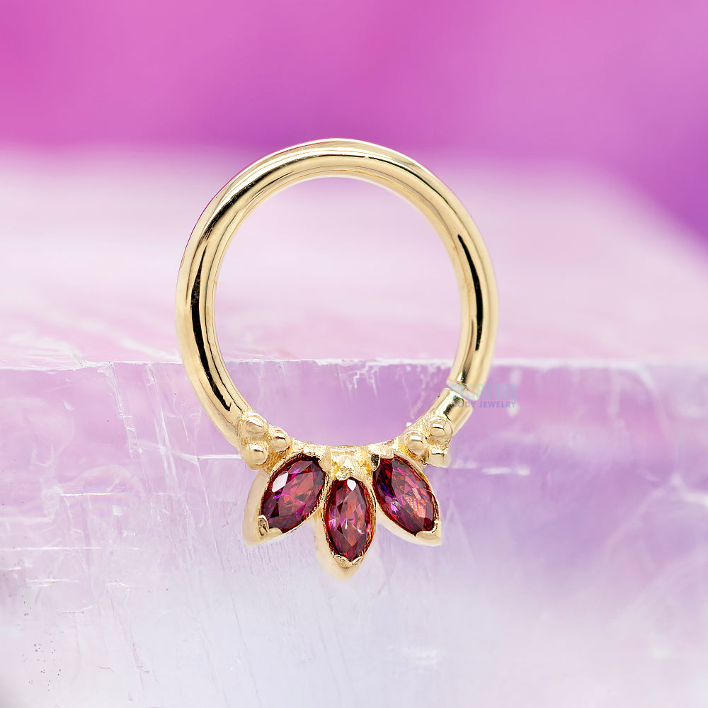 "Sedona 1" Seam Ring in Yellow Gold with Marquise-Cut Brilliant Gems