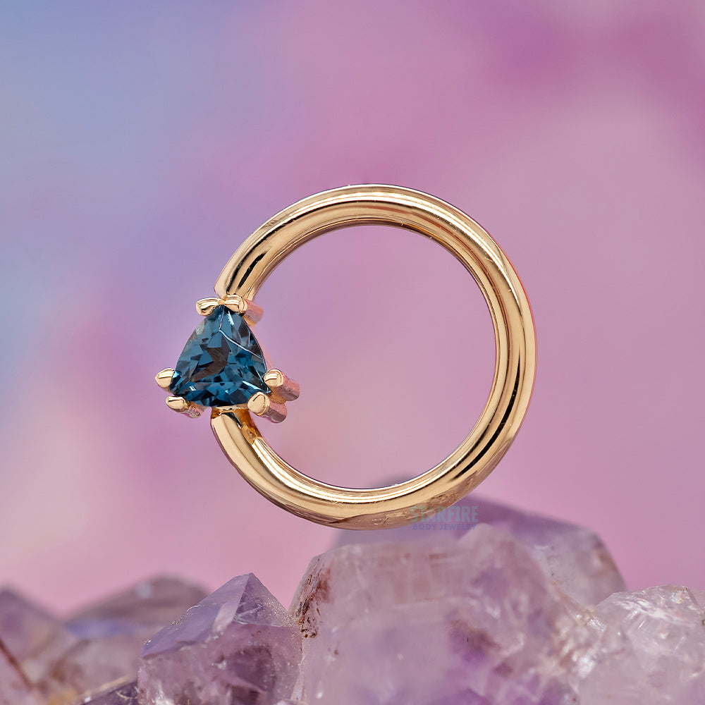 "Tanti" Seam Ring in Gold with London Blue Topaz