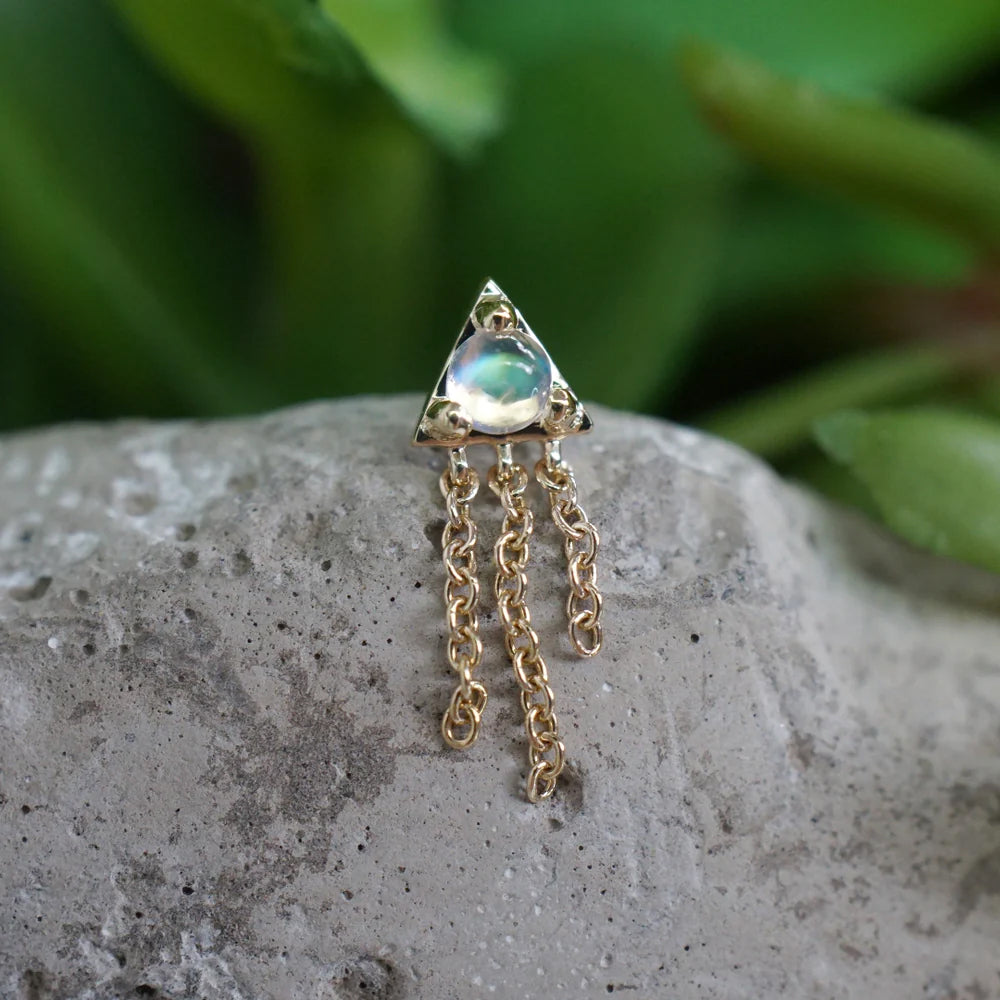 threadless: "Veronika" End with Chains in Gold with Moonstone Cabochon