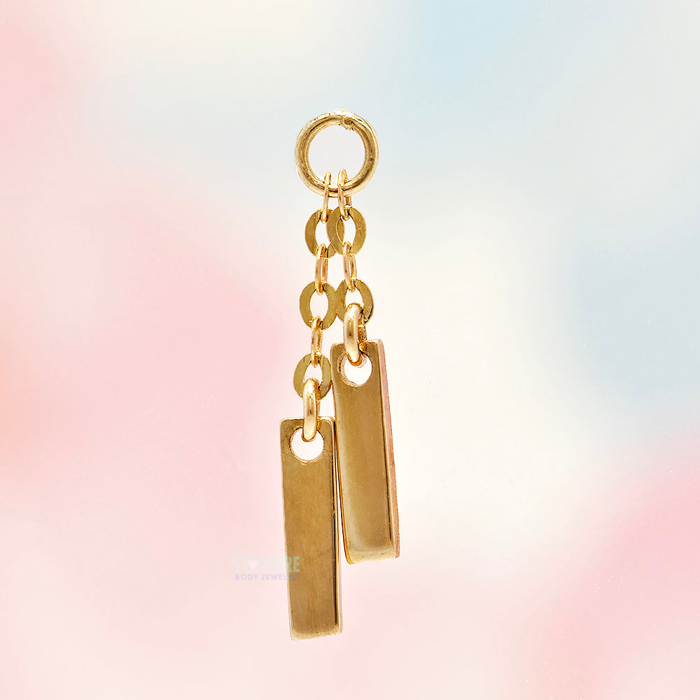 "Dos" Chain Charm in Gold