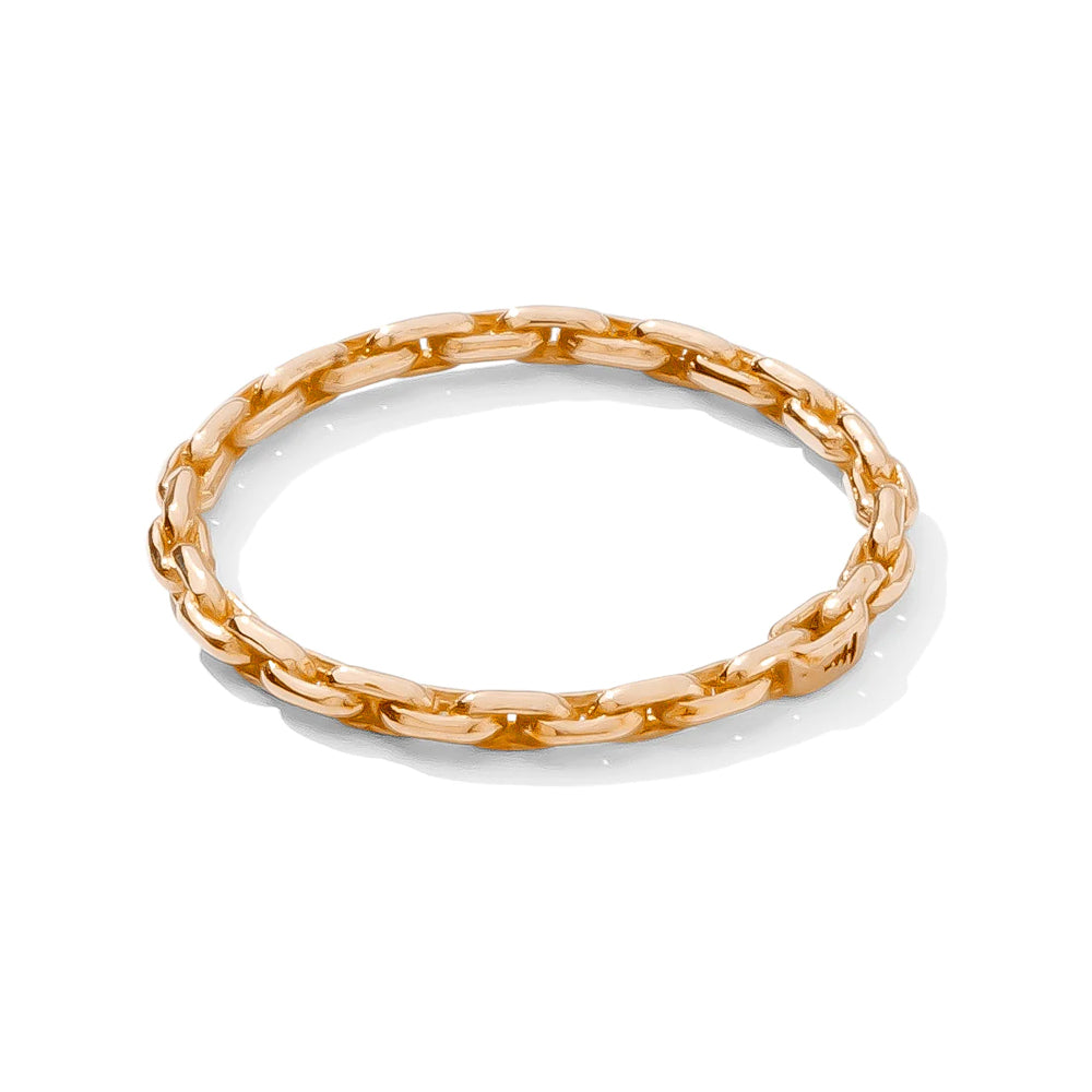 Thin Oval Chain Ring in Gold