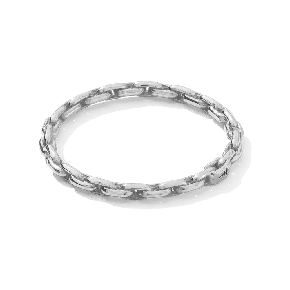 Thin Oval Chain Ring in Gold