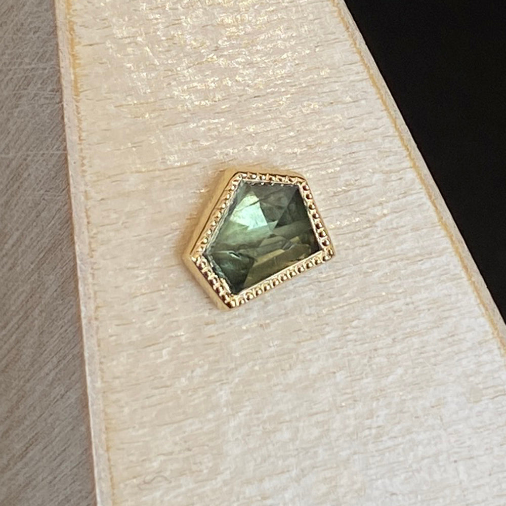 threadless: Geometric Cut Madagascar Sapphire End in Gold - 6.2mm