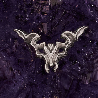 "Bat Inflight" Threaded End in Gold