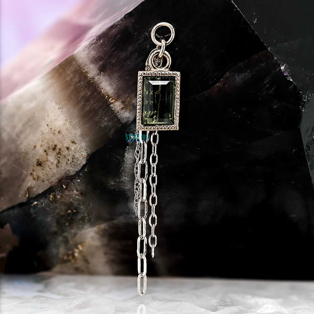 Geometric Cut Kenya Origin Sapphire Chain Charm in Gold - 7.4mm