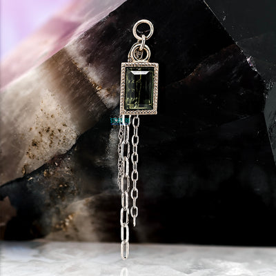 Geometric Cut Kenya Origin Sapphire Chain Charm in Gold - 7.4mm