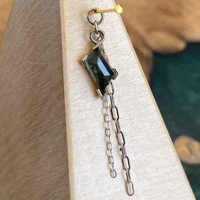 Geometric Cut Kenya Origin Sapphire Chain Charm in Gold - 10mm