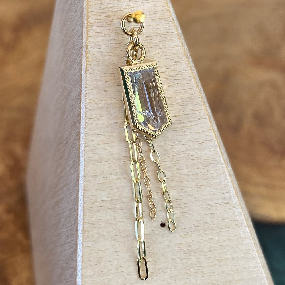 Geometric Cut Umba Origin Sapphire Chain Charm in Gold - 9.4mm