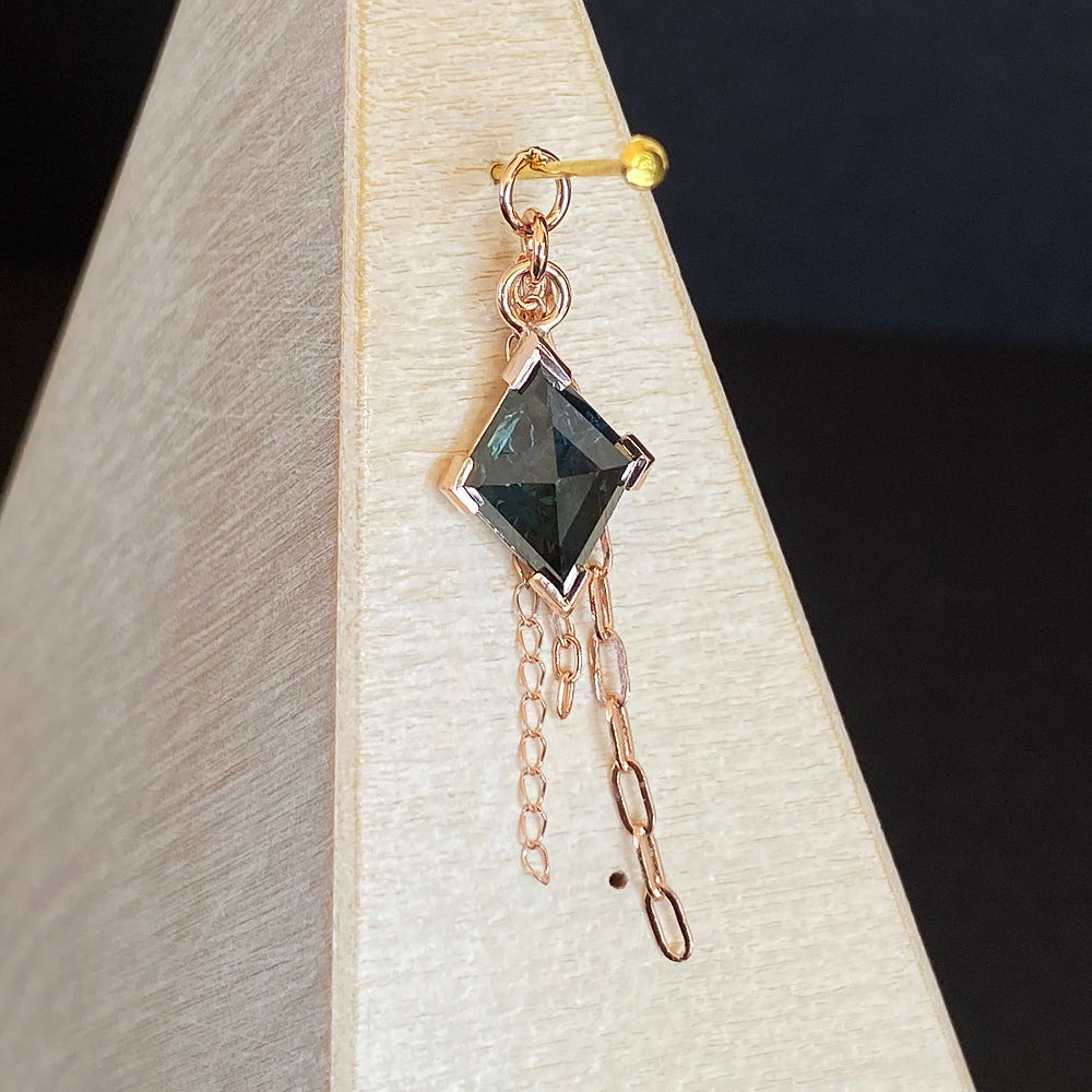 Geometric Cut Madagascar Sapphire Chain Charm in Gold - 10mm