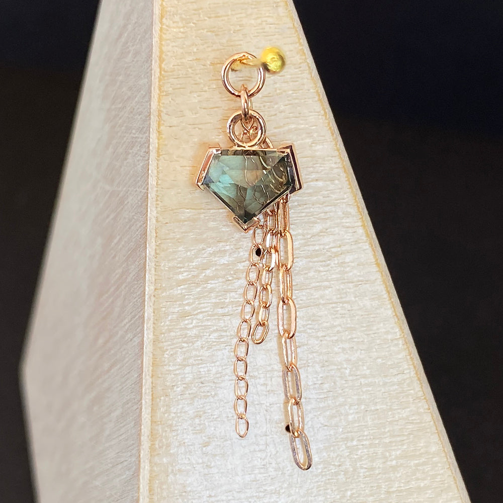 Geometric Cut Madagascar Sapphire Chain Charm in Gold - 7.4mm