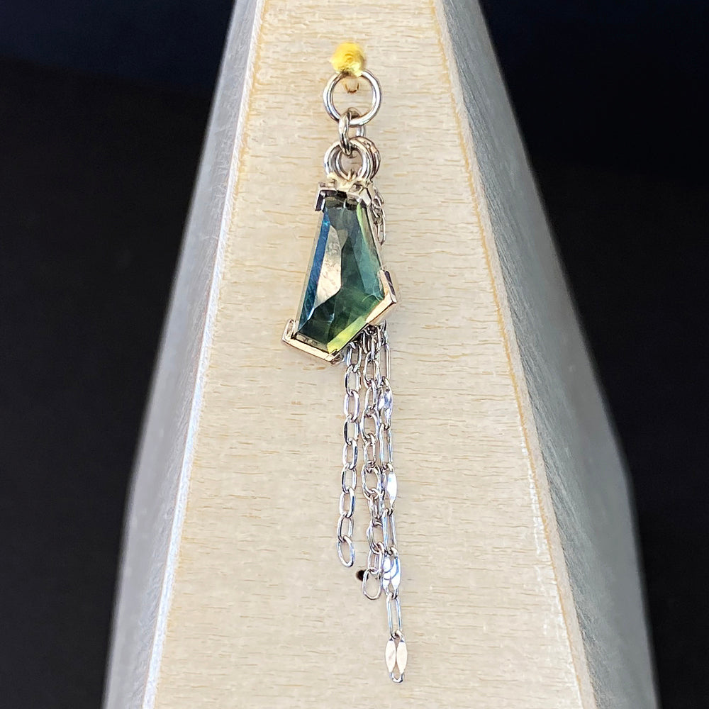 Madagascar Sapphire Chain Charm in Gold - 9.3mm