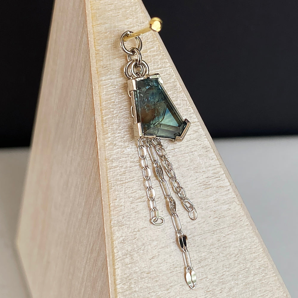 Madagascar Sapphire Chain Charm in Gold - 9.8mm