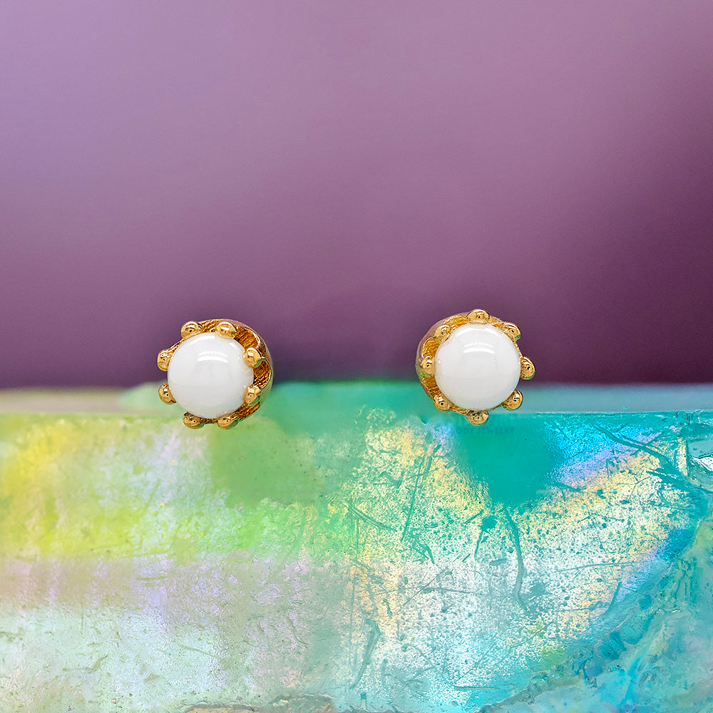 "Crown" Threaded End in Gold with Ceramic Pearl