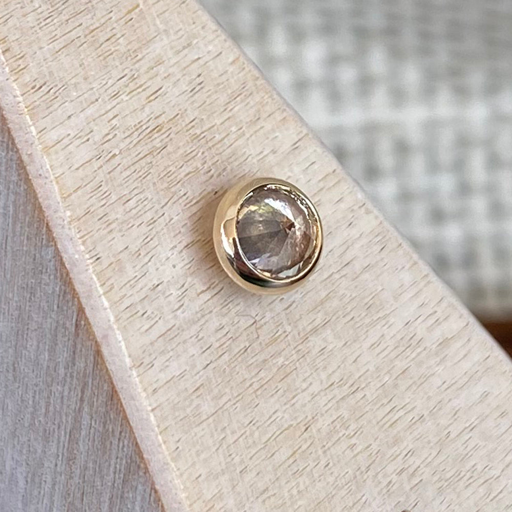 threadless: Bezel-Set End in Gold with Reverse Set White Sapphire