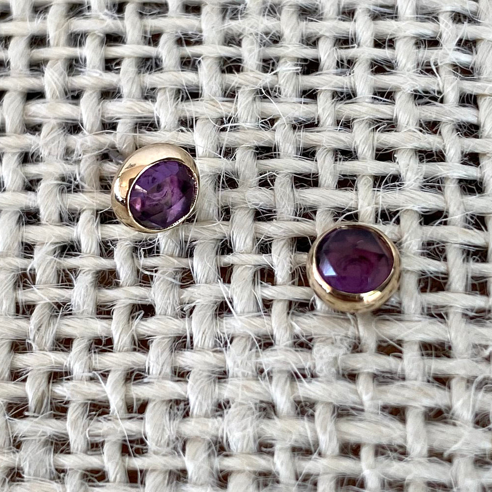 threadless: Bezel-Set End in Gold with Rose Cut Amethyst
