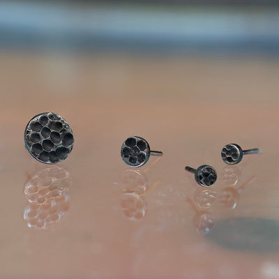 threadless: Hammered Disk End in Black Niobium