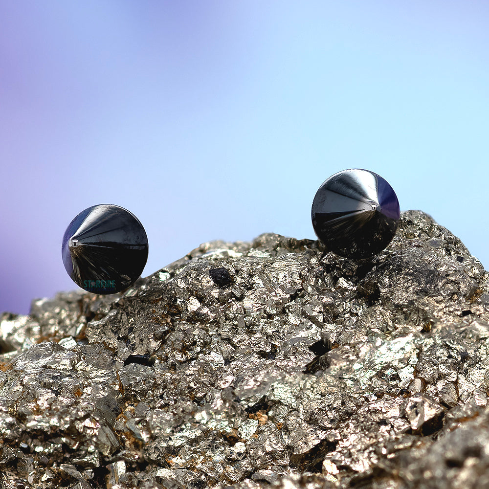 Black Forest Jewelry threadless: High Polish Spike End in Black