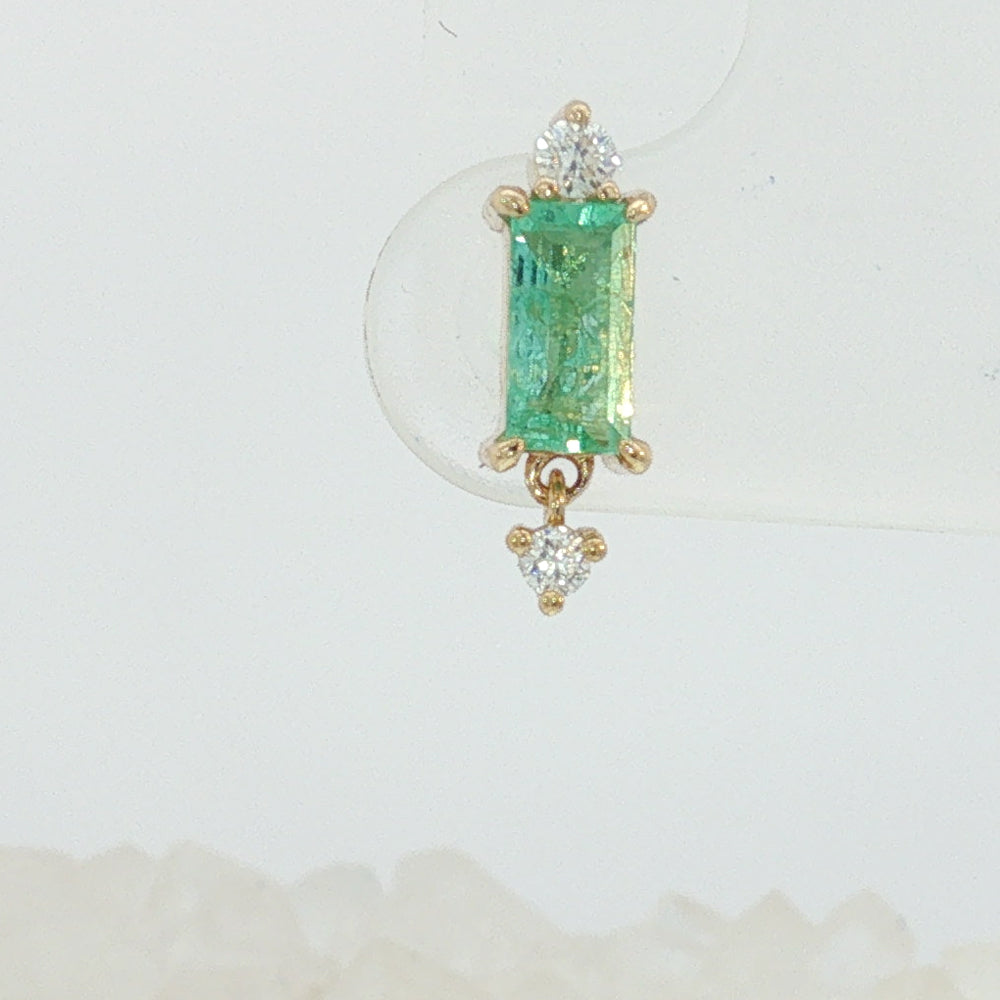 threadless: Baguette End with Diamond Dangle in Gold with Green Beryl