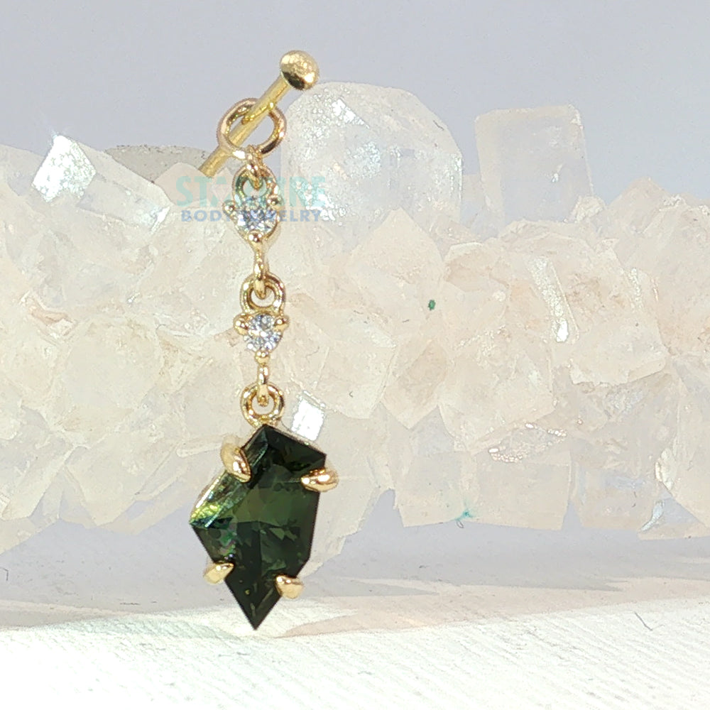 "Juvia" Chain Charm in Gold with Freeform Kornerupine