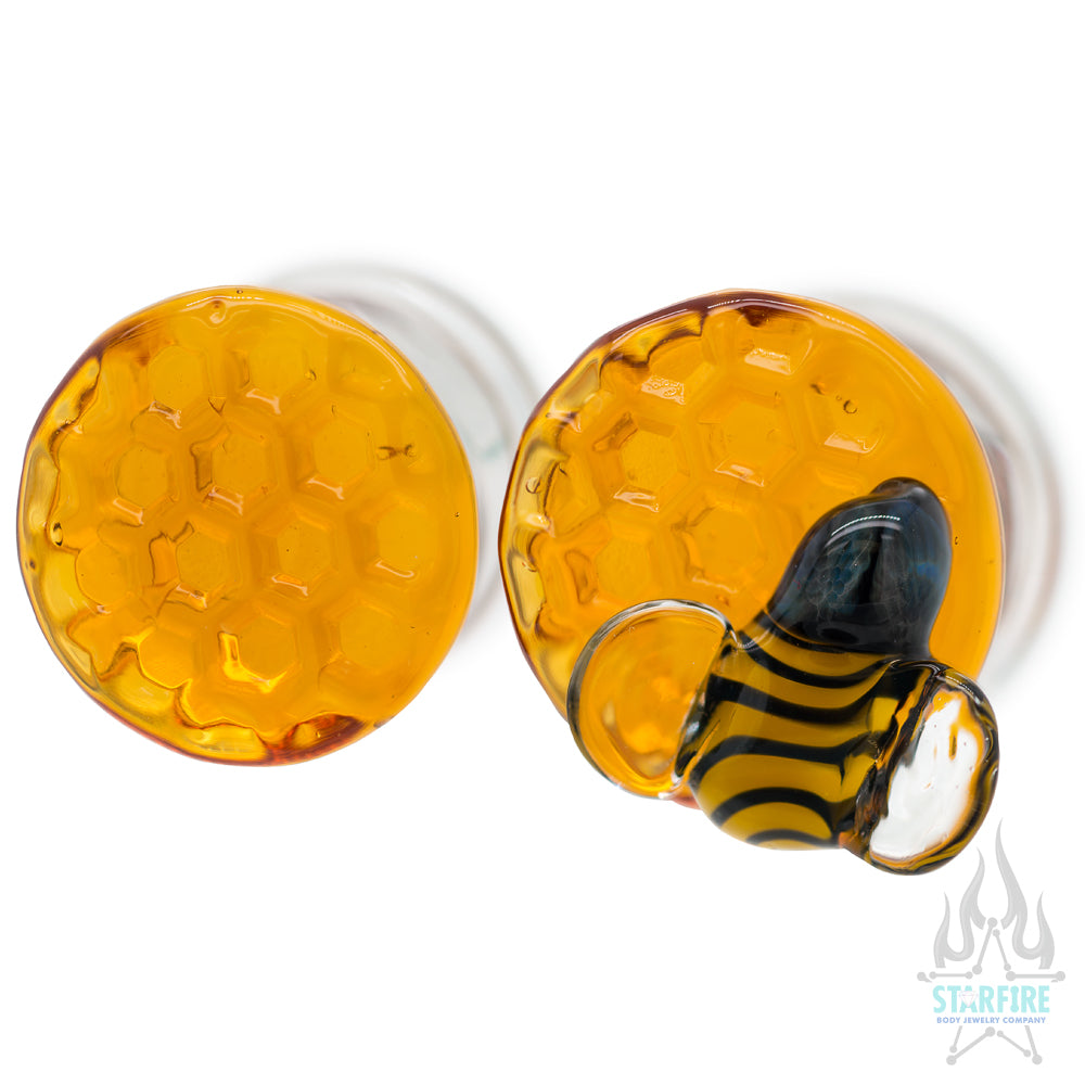 Honeycomb Texture Glass Plugs with 1 Bee