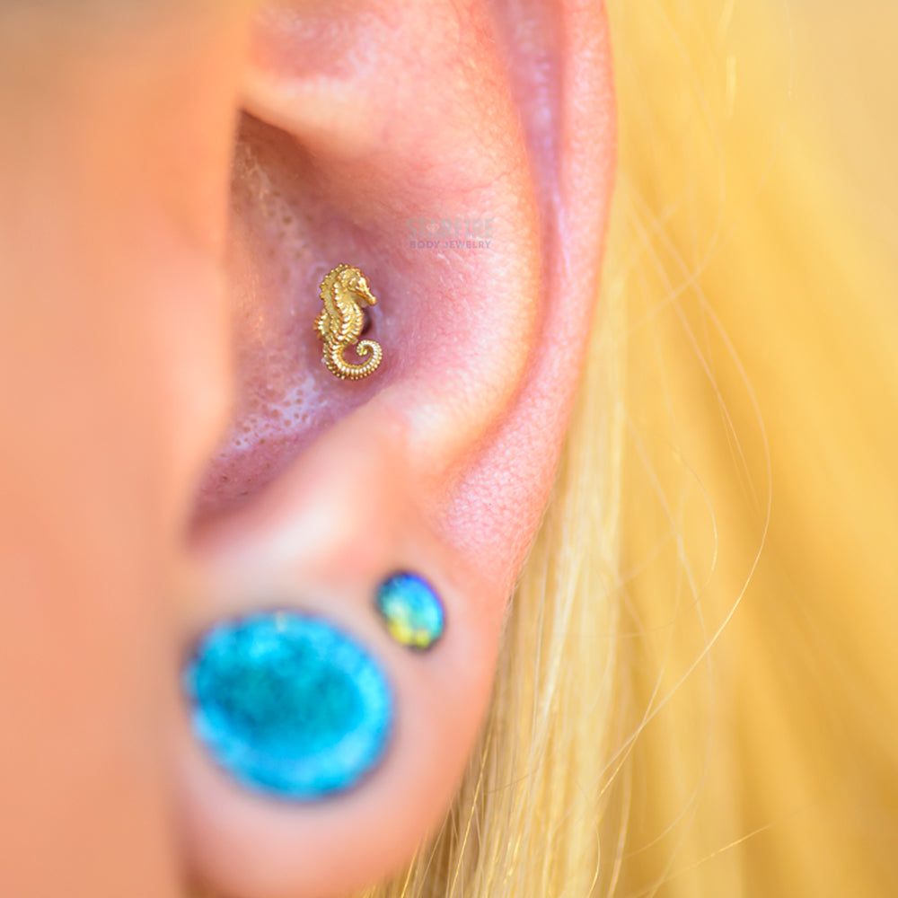 Seahorse Threaded End in Gold